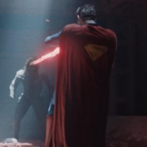 Superman: lo scontro con Ultraman in un'immagine