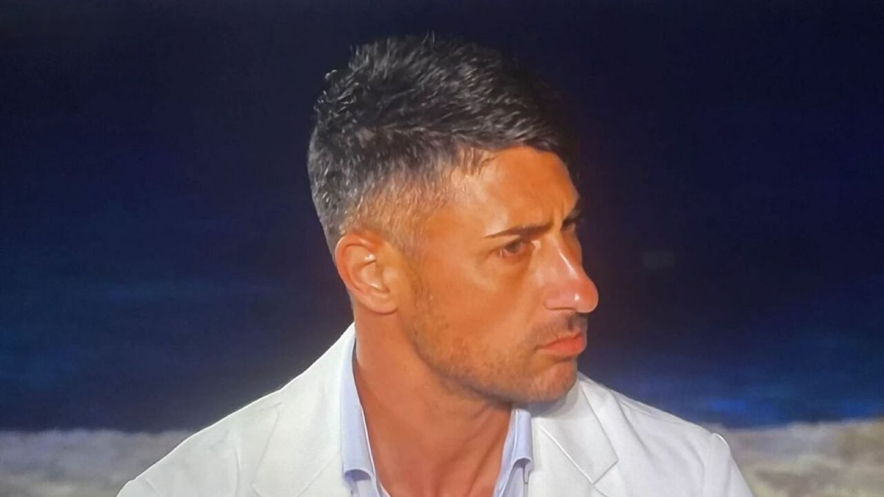 Alessio al falò di confronto