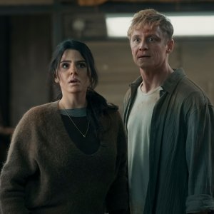 Brick: Matthias Schweighöfer e Ruby O. Fee in una sequenza