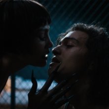 Kiss of the Spider Woman: un'immagine di Jennifer Lopez e Tonatiuh