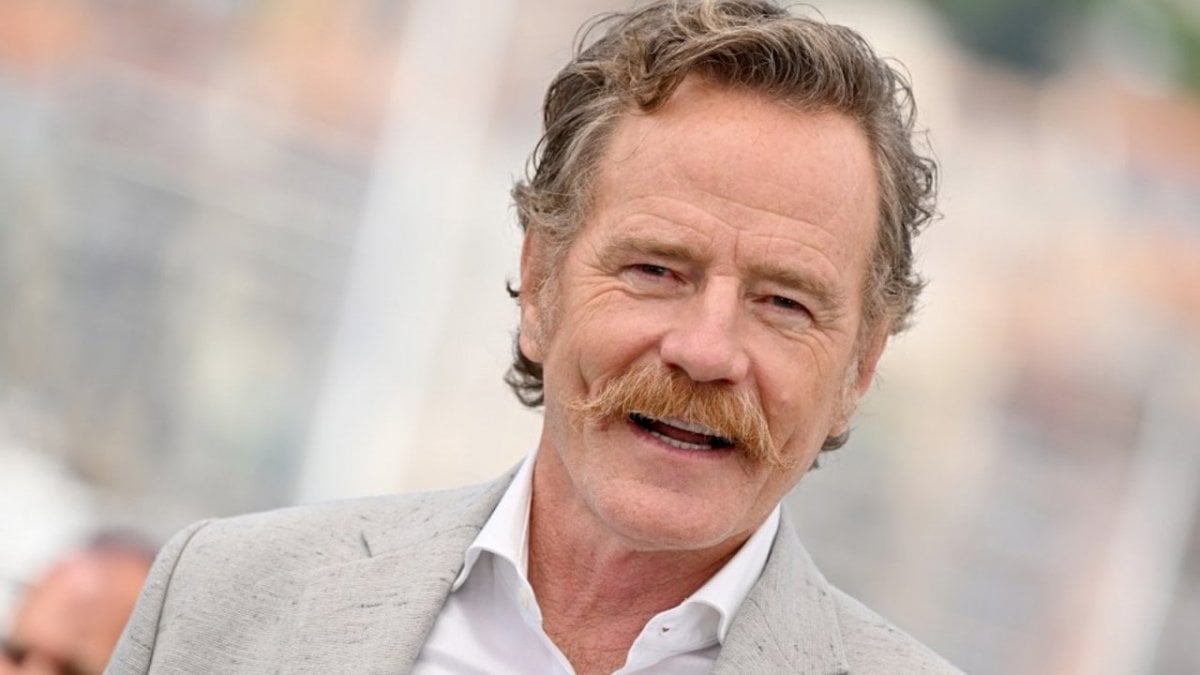 Lone Wolf: Bryan Cranston promette di non tornare sul set finché cast e troupe non verranno pagati Lone Wolf: Bryan Cranston promette di non tornare sul set finché cast e troupe non verranno pagati