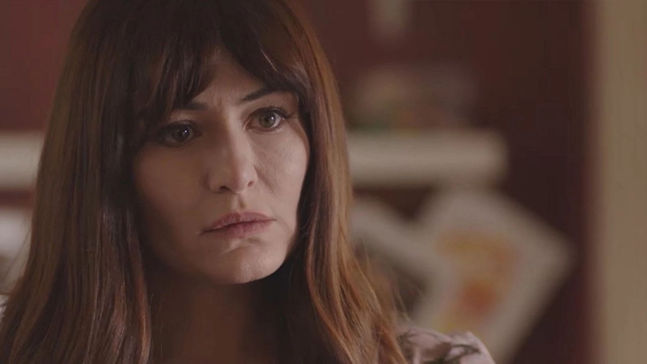 Deniz Çakır interpreta  Bahar Yüksel