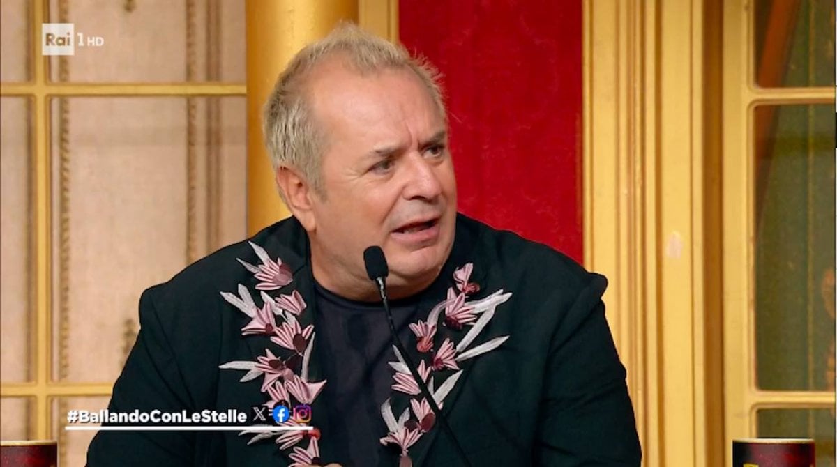 Fabio Canino: "In tv bisogna essere un gay di regime, come Malgioglio". Lo sfogo del giudice di Ballando Fabio Canino: "In tv bisogna essere un gay di regime, come Malgioglio". Lo sfogo del giudice di Ballando