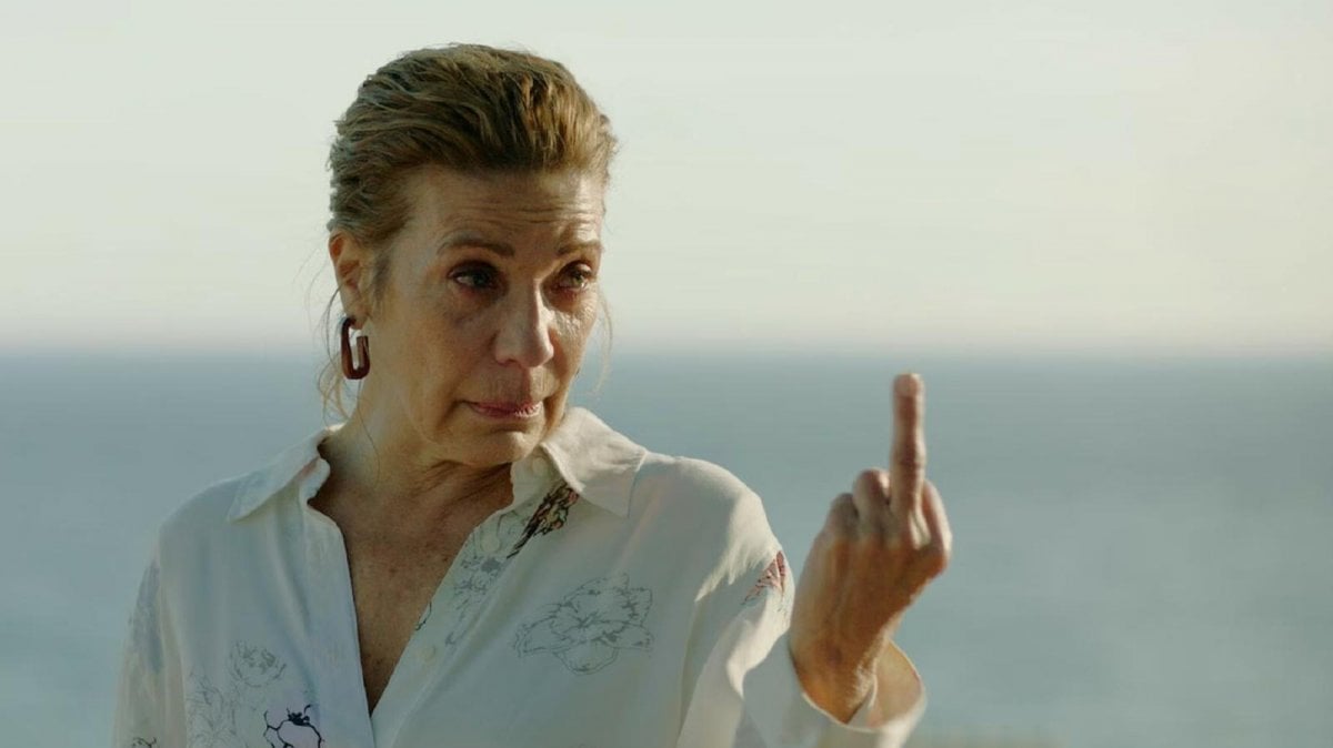 Casa in fiamme, recensione: la famiglia (disfunzionale) prima di tutto in un dramedy spagnolo a tinte forti Casa in fiamme, recensione: la famiglia (disfunzionale) prima di tutto in un dramedy spagnolo a tinte forti