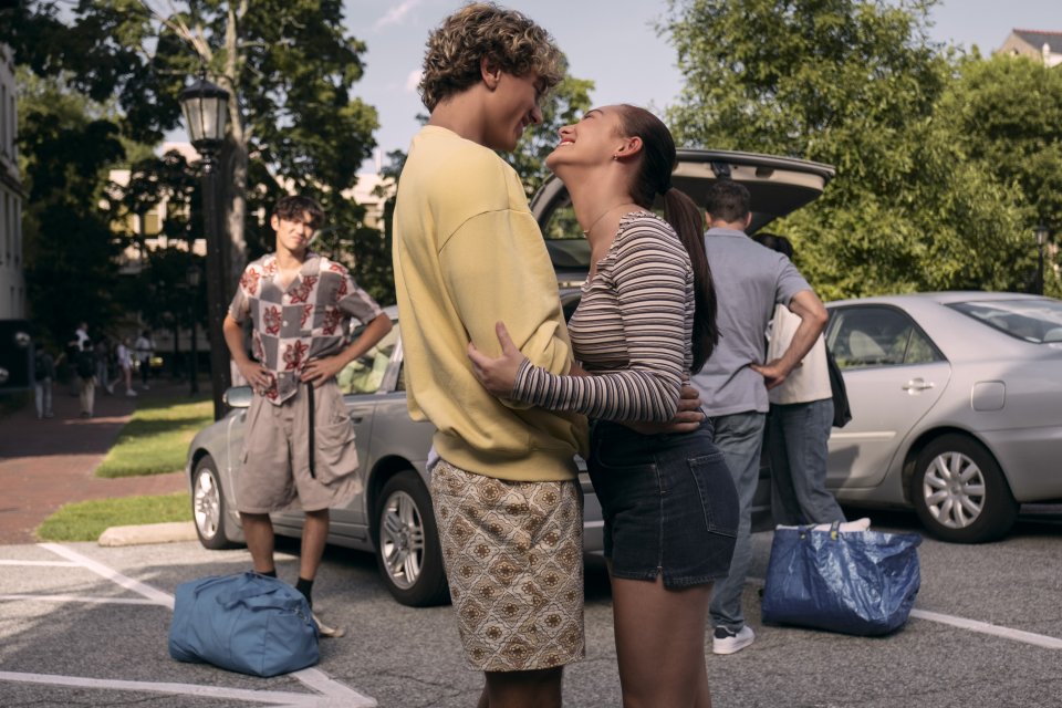 L Estate Nei Tuoi Occhi Lola Tung Gavin Casalegno Scena Terza Stagione Serie Tv Prime Video