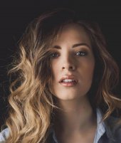 Locandina di Laura Adriani