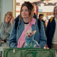 Too Much: la protagonista Megan Stalter in viaggio