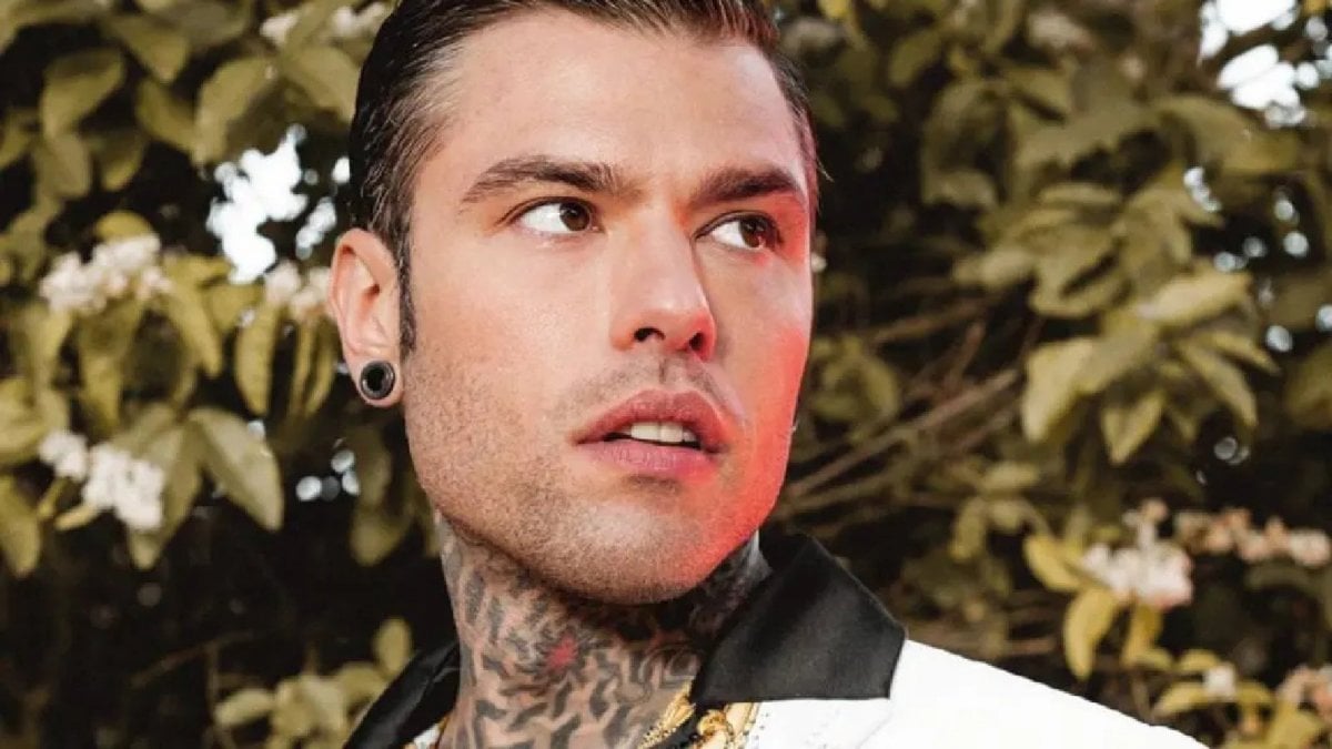 Fedez pizzicato con Giulia Honegger: chi è la nuova fiamma del rapper, con lui in vacanza in Versilia? Fedez pizzicato con Giulia Honegger: chi è la nuova fiamma del rapper, con lui in vacanza in Versilia?