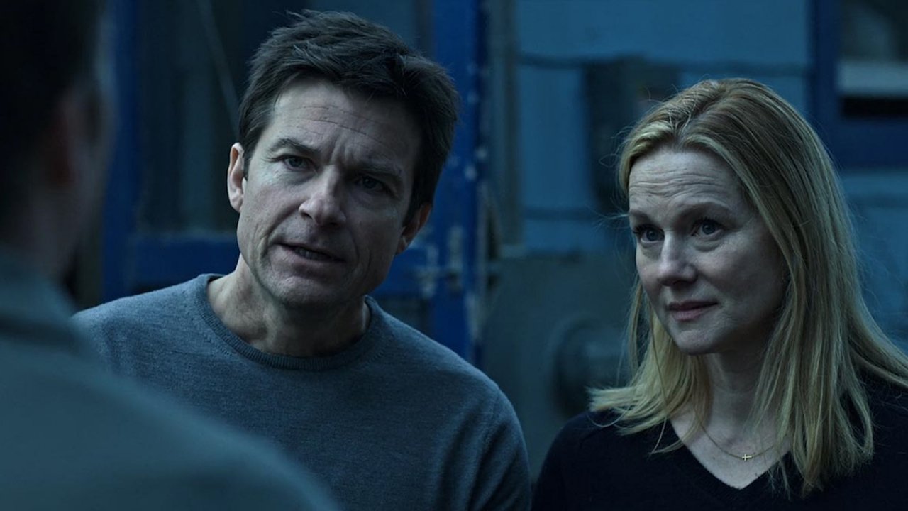 Ozark, Jason Bateman e Laura Linney in una scena della serie Netflix