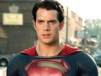 Perché Henry Cavill non è più Superman: James Gunn racconta tutta la verità