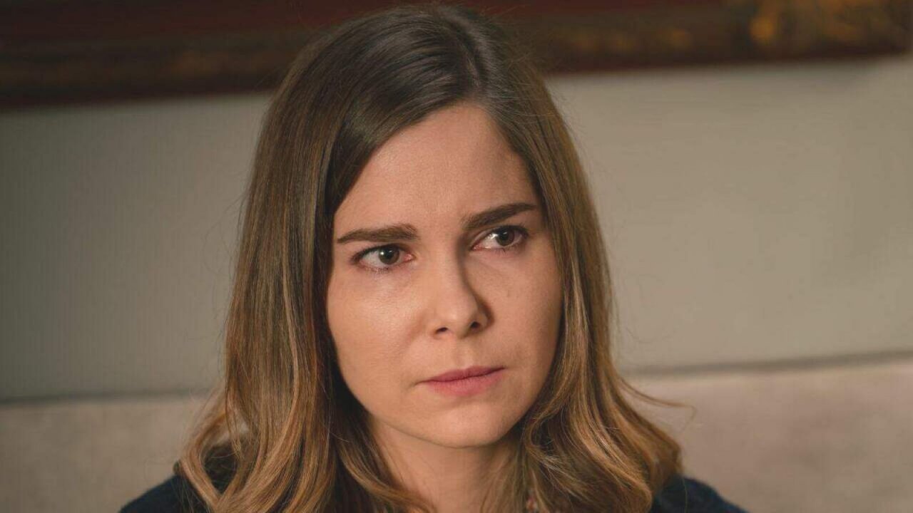 Esther interpretata da Natalia Sánchez