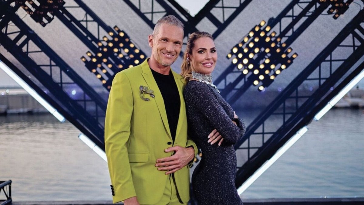 Battiti Live stasera su Canale 5: la scaletta e i cantanti della terza puntata Battiti Live stasera su Canale 5: la scaletta e i cantanti della terza puntata