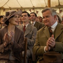 Downton Abbey - Il Gran Finale: Elizabeth McGovern e Hugh Bonneville in una scena