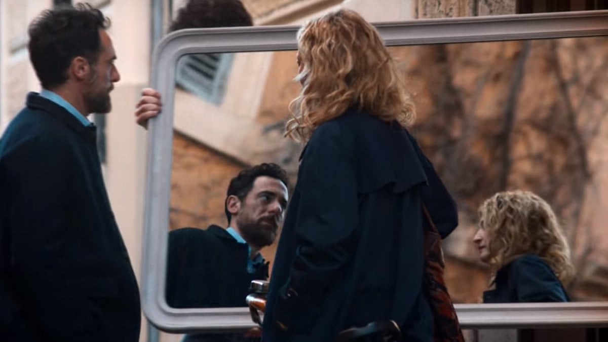 Alba Rohrwacher e Elio Germano nel trailer di Tre Ciotole, il film tratto dal libro di Michela Murgia Alba Rohrwacher e Elio Germano nel trailer di Tre Ciotole, il film tratto dal libro di Michela Murgia