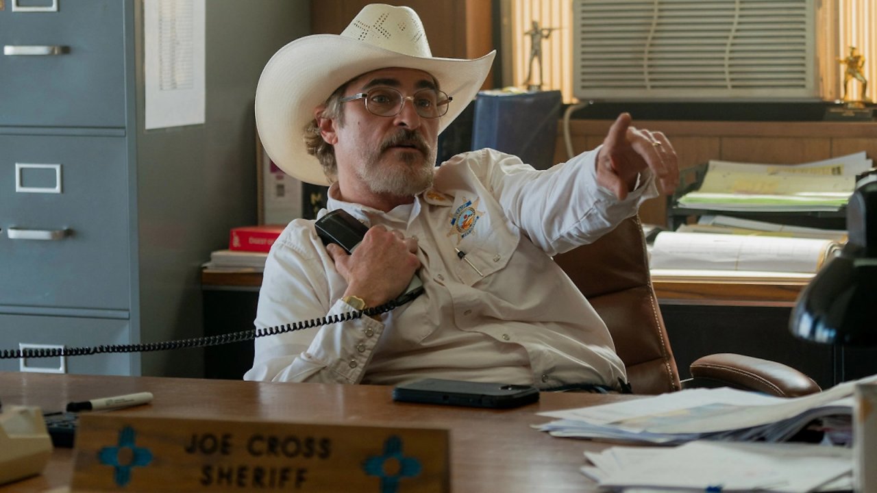 Eddington: Joaquin Phoenix in una scena