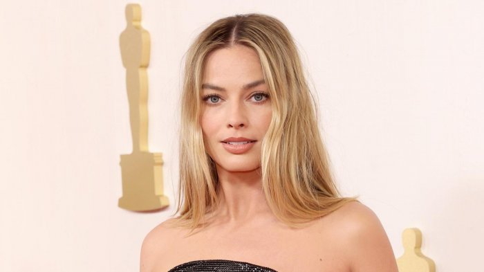 Tim Burton dirigerà Margot Robbie nel reboot di Attack of the 50 Foot Woman?