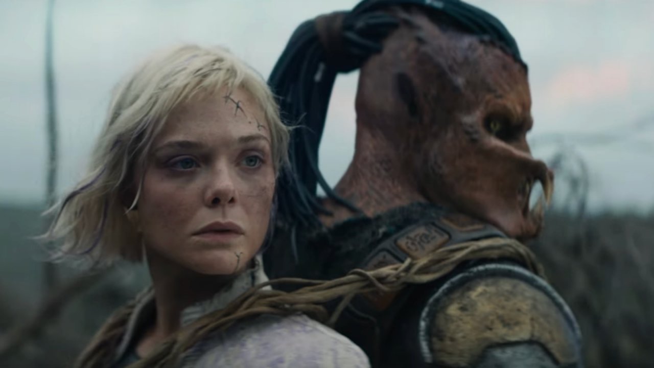 Elle Fanning insieme al Predator