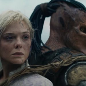 Predator: Badlands, Elle Fanning insieme a Dek