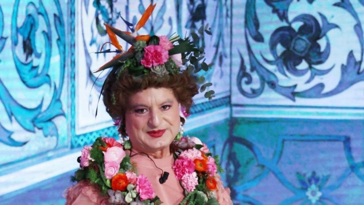 la signora coriandoli a ballando con le stelle l annuncio ironico di maurizio160ferrini