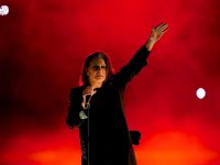 Elton John, i Metallica e molte altre star del mondo della musica omaggiano Ozzy Osbourne: 'Long Live the Oz'