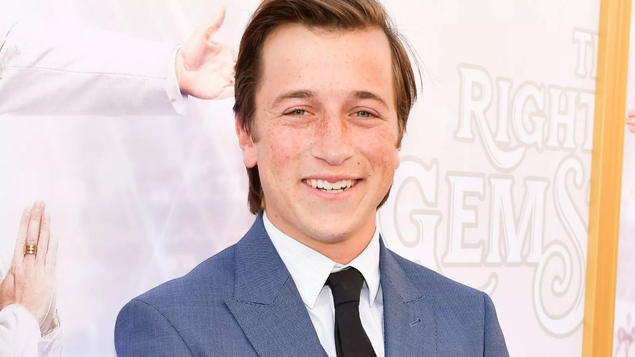 Primo piano di Skyler Gisondo