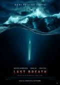 Last Breath: il poster italiano del thriller con Woody Harrelson e Simu Liu