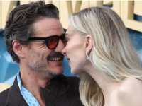 Pedro Pascal ama essere rassicurato... ma solo da belle donne? Il sospetto dei fan diventa un meme