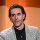 Sacha Baron Cohen nega l’uso dell’Ozempic per la sua trasformazione fisica: “Solo dieta, allenamento e soldi”