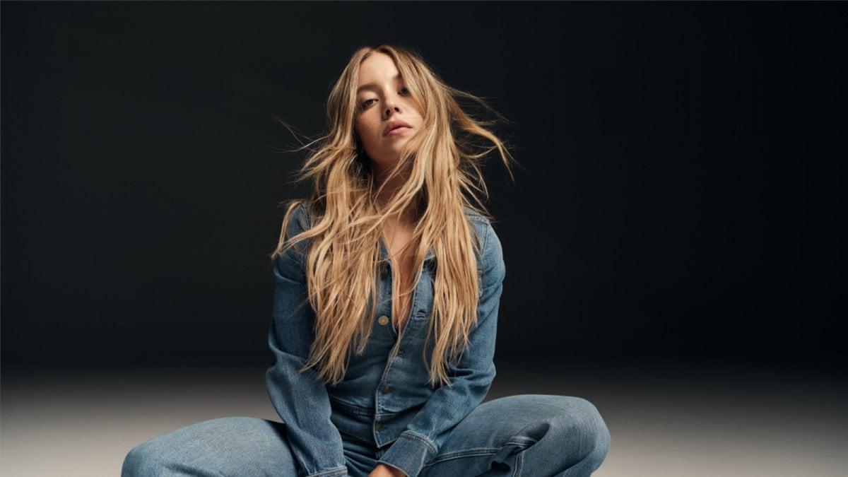sydney sweeney diventa star delle meme stock grazie alla campagna di american eagle