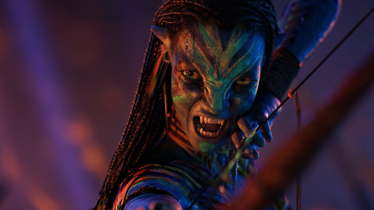 Zoe Saldaña è Neytiri in Avatar: Fuoco e Cenere