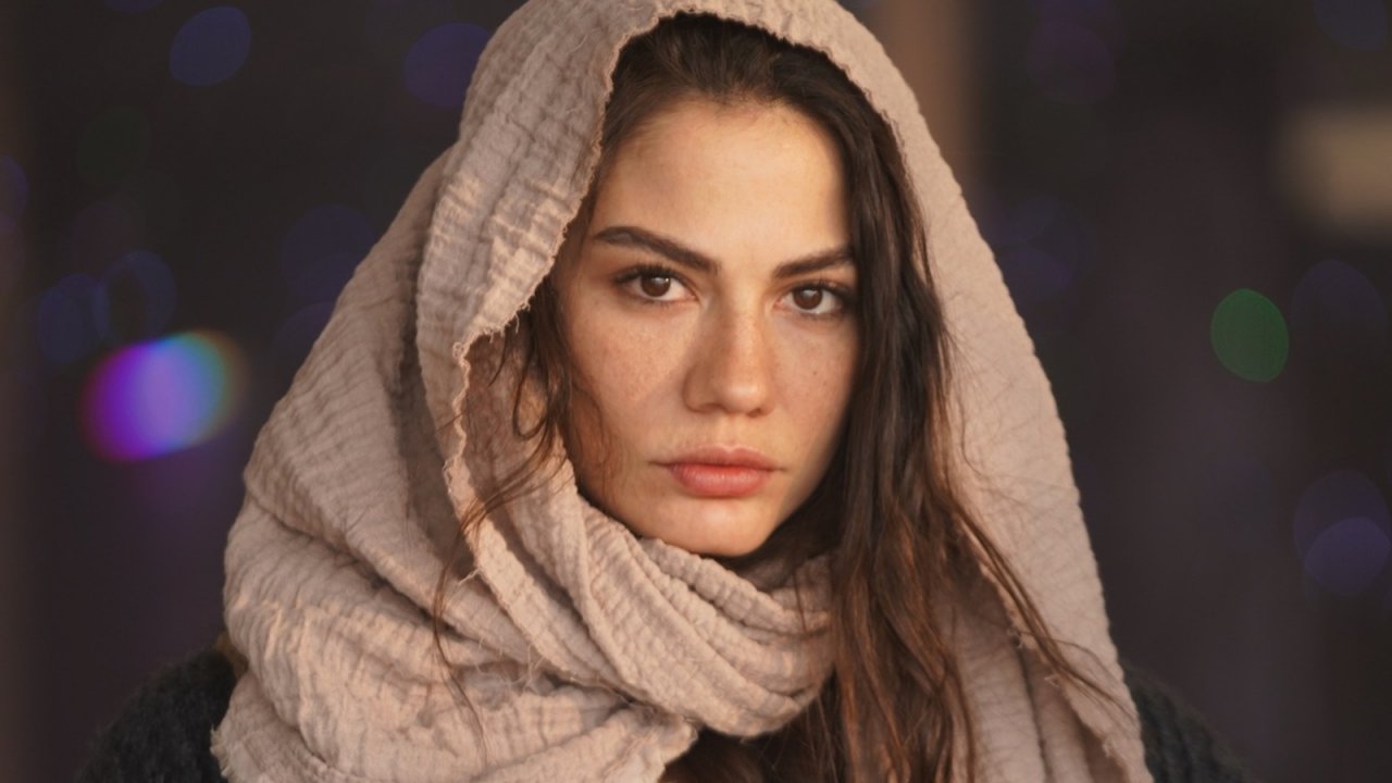 Demet Ozdemir in Io sono Farah