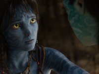 Avatar: Fuoco e cenere, James Cameron difende la scena più provocatoria del film: 'È ipnotica'