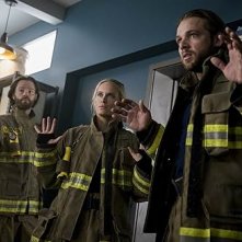 Jared Padalecki, Max Thieriot e Leven Rambin in False Alarm