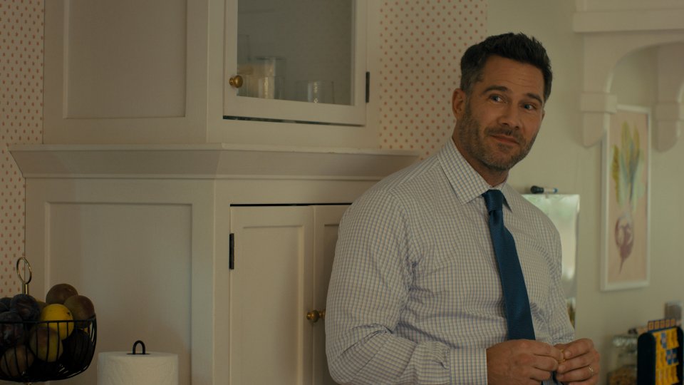 Platonic Luke Macfarlane Scena Seconda Stagione Serie Tv Apple Tv Plus
