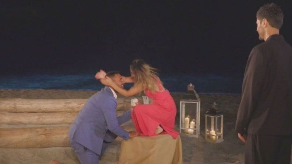 Valentina Antonio Temptation Island Proposta Matrimonio Falo