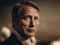 Mads Mikkelsen è un vicino perfetto in 'Dust Bunny', il film horror con Bryan Fuller, il creatore di Hannibal