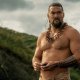 Chief of War interrotto: Jason Momoa costretto a fermare le riprese per due eruzioni vulcaniche