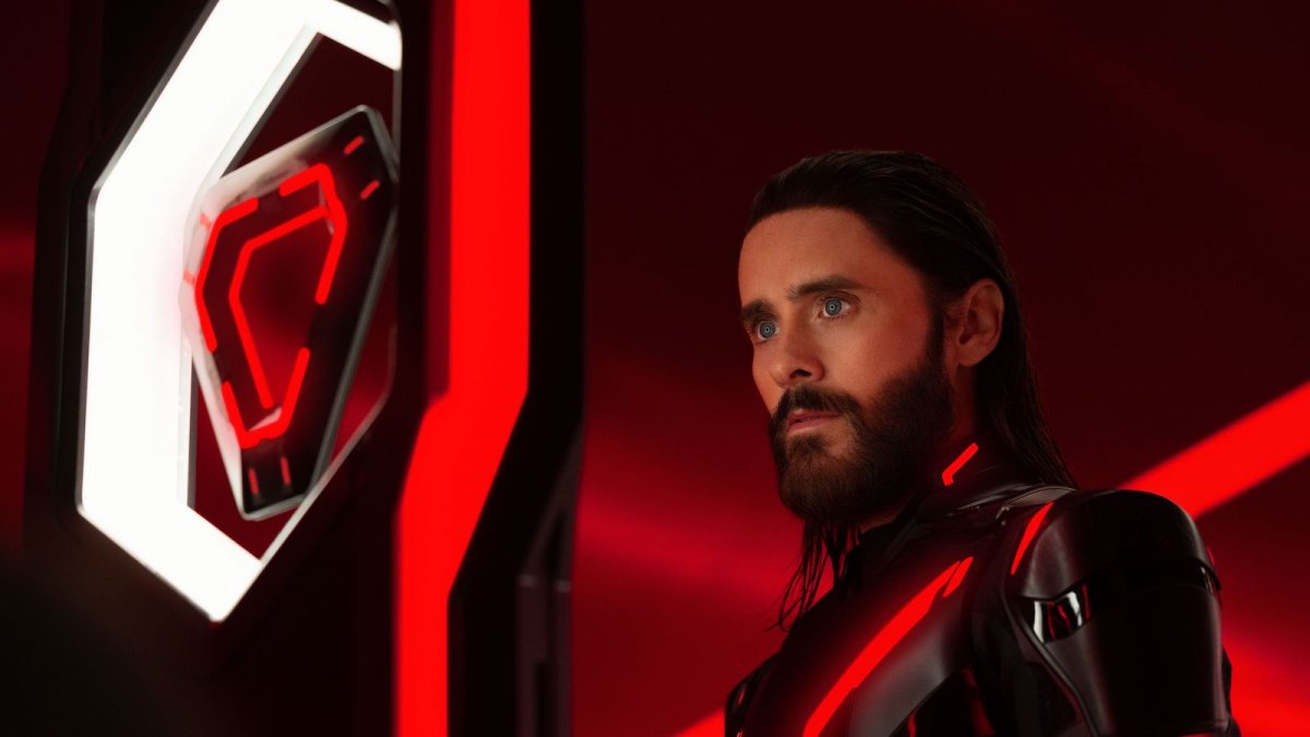 tron ares le cose da sapere sul film quasi cancellato per colpa di tomorrowland