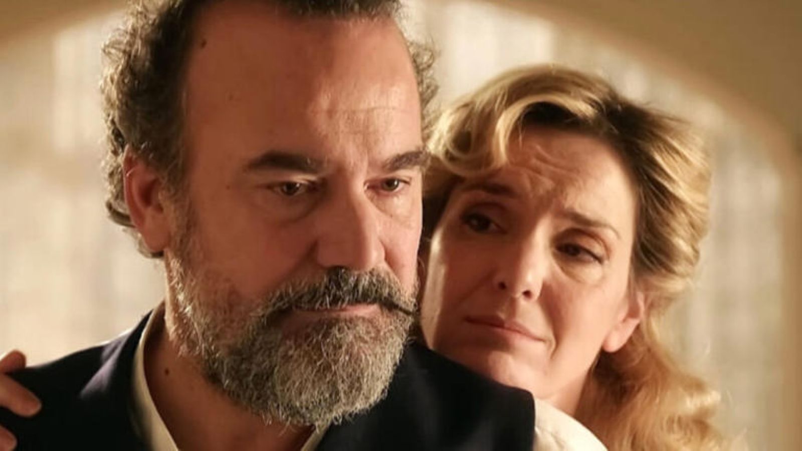Eva Martín e Manuel Regueiro (Cruz e Alonso)
