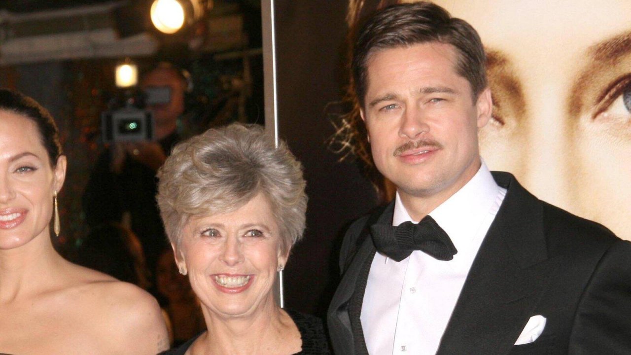 Brad Pitt ad un evento pubblico insieme alla madre Jane