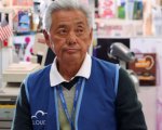 Jon Miyahara, interprete del silenzioso Brett in Superstore, è morto a 83 anni