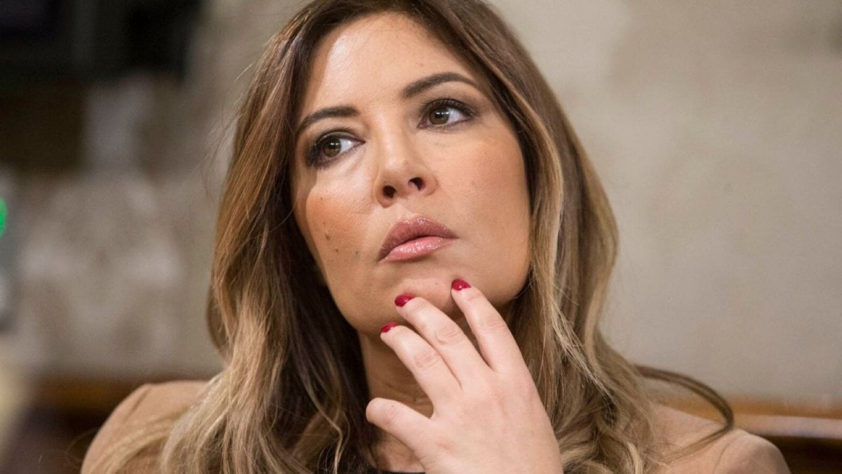 selvaggia lucarelli reagisce all arrivo di barbara d urso a ballando non far242160prigionieri