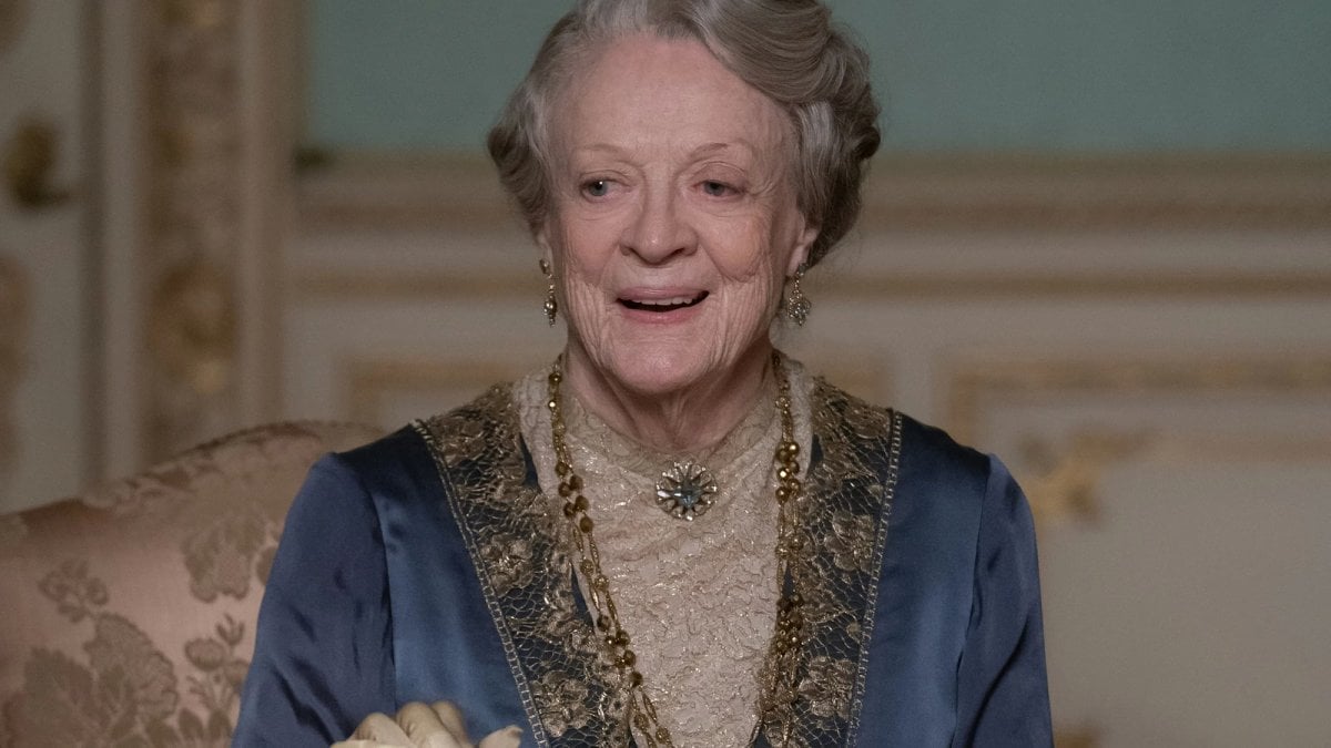 Downton Abbey: Elizabeth McGovern racconta l’impatto dell’assenza di Maggie Smith nel film finale Downton Abbey: Elizabeth McGovern racconta l’impatto dell’assenza di Maggie Smith nel film finale