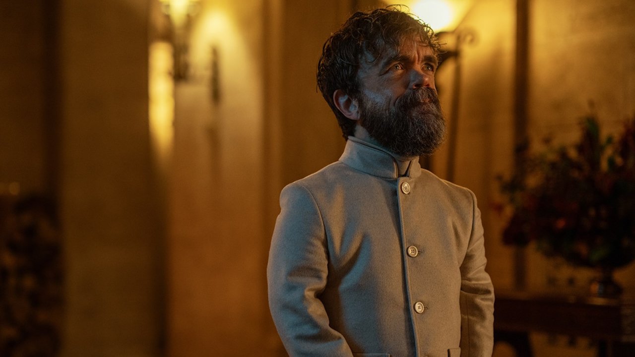 Dexter: Resurrection, Peter Dinklage in una scena