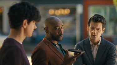 Watson Morris Chestnut Peter Mark Kendall Scena Serie Tv Mediaset