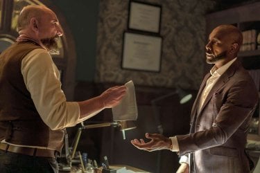 Watson Morris Chestnut Ritchie Coster Scena Serie Tv Mediaset