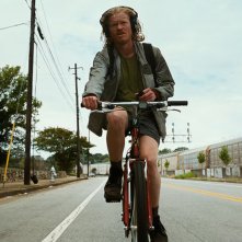 Bugonia: Jesse Plemons in una scena