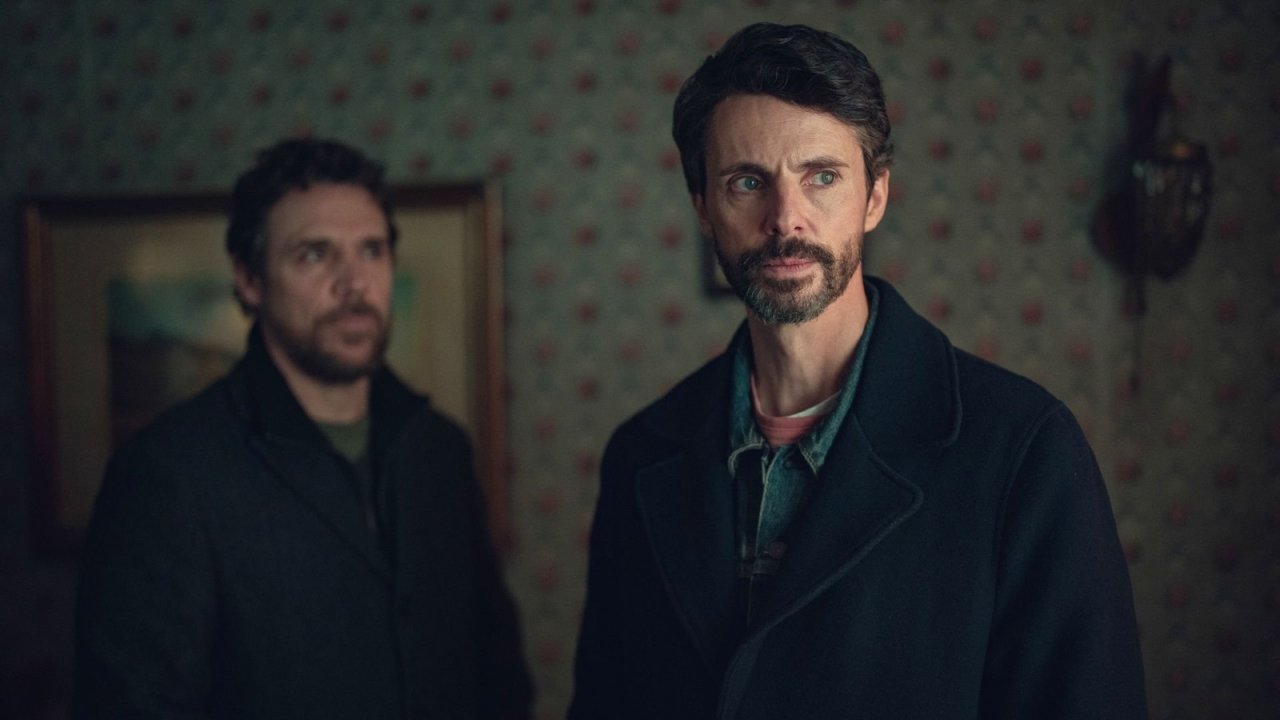 Dept Q: Matthew Goode in una scena
