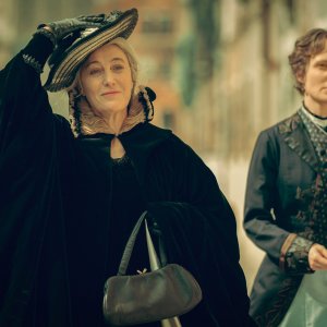 Duse: Valeria Bruni Tedeschi nei panni di Eleonora Duse, al suo fianco Fanni Wrochna