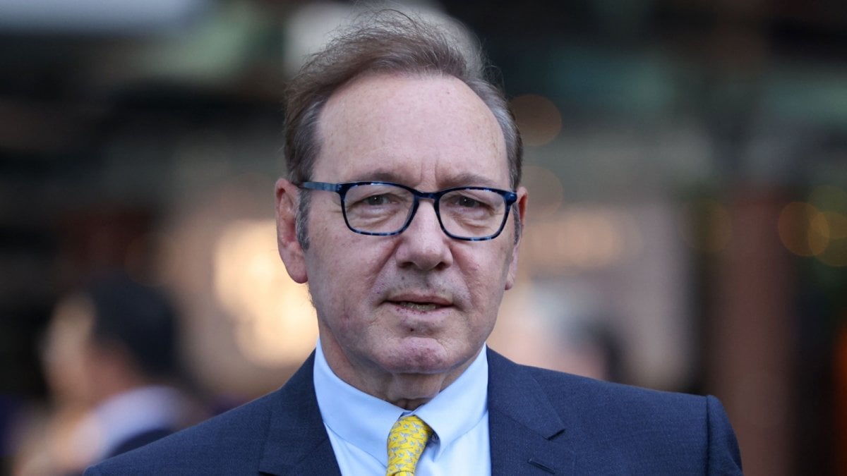 Kevin Spacey presenta il nuovo film a Venezia durante il Festival, nel cast anche Dolph Lundgren